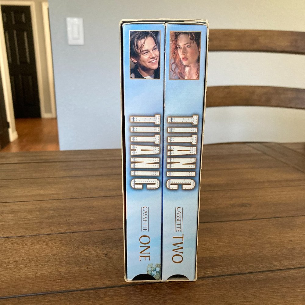 Titanic VHS - Picture 3 of 3